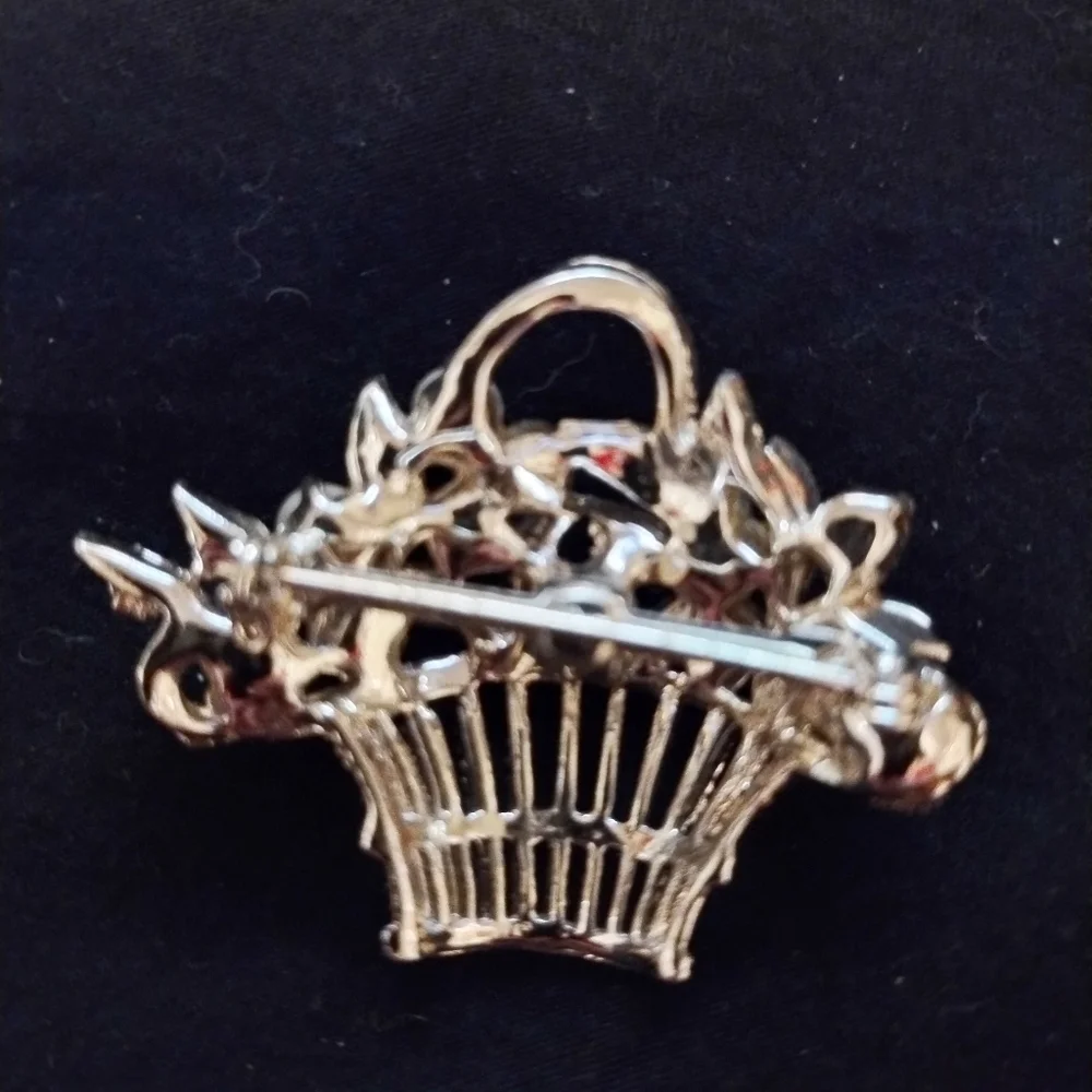 Vintage pin duo